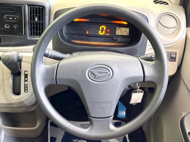 L 禁煙車 CD再生 アイドリングストップ アイボリーインテリア プライバシーガラス 盗難防止装置 ヘッドライトレベライザー(12枚目)