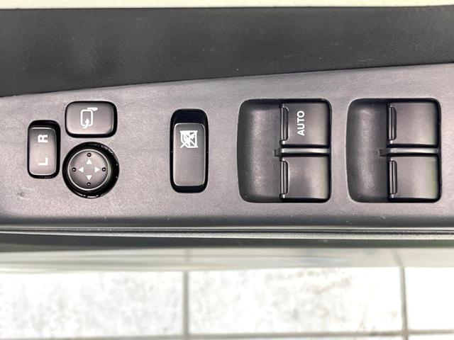 X 禁煙車 ETC スマートキー ディスプレイオーディオ オートエアコン 盗難防止装置 プライバシーガラス ウインカーミラー ベンチシート シートリフター ヘッドライトレベライザー 電動格納ミラー(33枚目)