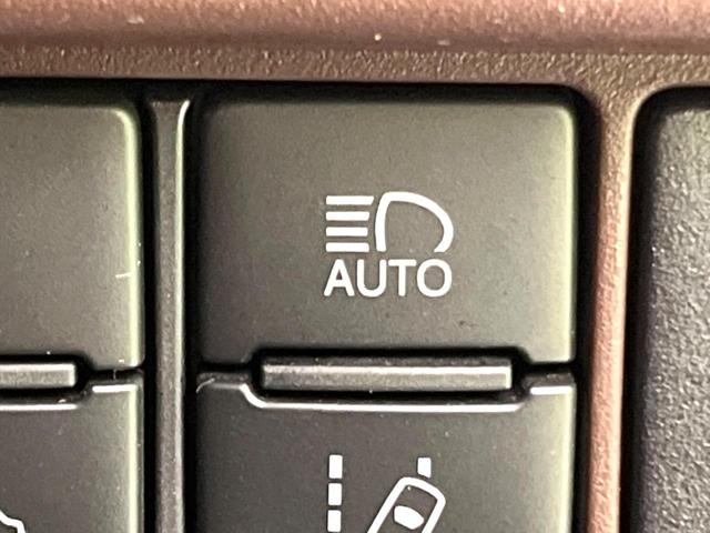 ハイブリッドGi プレミアムパッケージ トヨタセーフティセンス 禁煙車 純正10型SDナビ 両側電動スライドドア ETC バックカメラ フルセグTV Bluetooth接続 前席シートヒーター ハーフレザーシート LEDヘッドライト(28枚目)