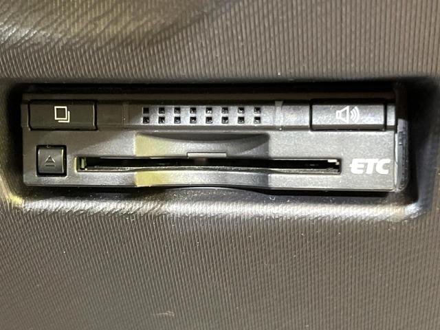 Gブラックソフトレザーセレクション 禁煙車 純正SDナビ バックカメラ Bluetooth接続 フルセグTV ETC シートヒーター ドライブレコーダー クルーズコントロール スマートキー オートライト オートエアコン(5枚目)