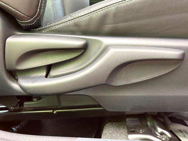 Gブラックソフトレザーセレクション 禁煙車 純正SDナビ バックカメラ Bluetooth接続 フルセグTV ETC シートヒーター ドライブレコーダー クルーズコントロール スマートキー オートライト オートエアコン(27枚目)