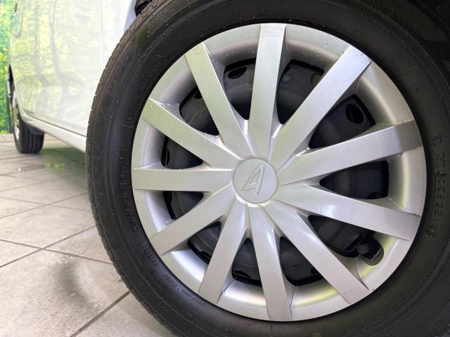 L SAIII 純正CDオーディオ 禁煙車 車線逸脱警報 踏み間違い防止 オートマチックハイビーム 横滑り防止装置 クリアランスソナー エアコン アイドリングストップ ドアバイザー 盗難防止装置 衝突安全ボディ(14枚目)