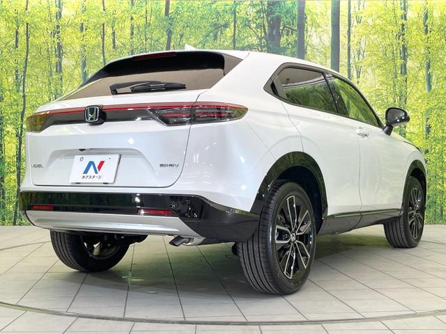 ヴェゼル ｅ：ＨＥＶ　Ｚ　登録済未使用車　メーカー９型ナビ　バックカメラ　コーナーセンサー　置くだけ充電　パワーバックドア　ブラインドスポットモニター　レーダークルーズ　ＬＥＤヘッドライト　ホンダセンシング　シートヒーター（17枚目）