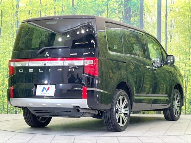 デリカＤ：５ Ｐ　４ＷＤ　両側電動ドア　衝突被害軽減システム　レーダークルーズ　禁煙車　電動リアゲート　パワーシート　スマートキー　ＬＥＤヘッド　オートハイビーム　車線逸脱警報　オートライト　デュアルエアコン（17枚目）