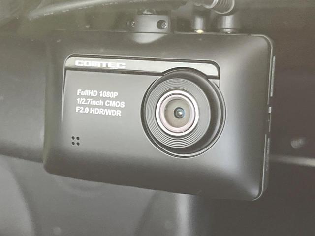 プリウス Ｓツーリングセレクション　純正９型ナビ　トヨタセーフティセンス　禁煙車　前席シートヒーター　レーダークルーズ　バックカメラ　ドラレコ　ビルドインＥＴＣ　スマートキー　ＬＥＤヘッド／フォグ　合皮シート　オートハイビーム（7枚目）