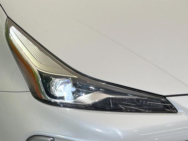 プリウス Ｓツーリングセレクション　純正９型ナビ　トヨタセーフティセンス　禁煙車　前席シートヒーター　レーダークルーズ　バックカメラ　ドラレコ　ビルドインＥＴＣ　スマートキー　ＬＥＤヘッド／フォグ　合皮シート　オートハイビーム（12枚目）