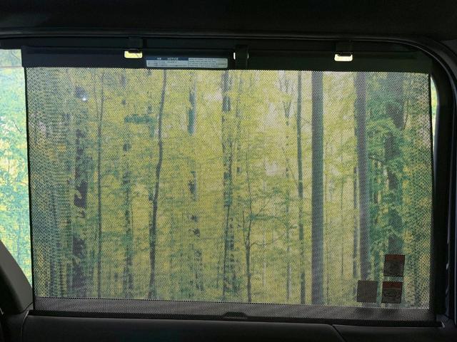 ヴォクシー ハイブリッドS-Z 14型後席モニター 10.5型純正ナビ 両側電動ドア 全周囲カメラ 電動リアゲート 後席オットマン 自働駐車 ETC レーダークルコン 衝突軽減 シートヒーター オートハイビーム LEDヘッドライト(39枚目)