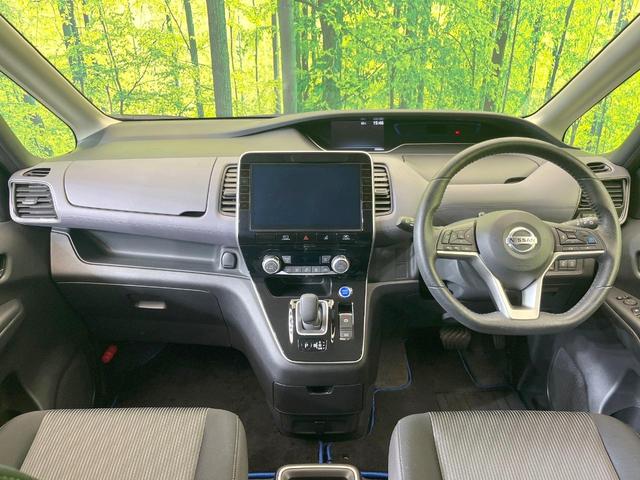セレナ ｅ－パワー　ハイウェイスターＶ　純正１０型ナビ　両側電動ドア　プロパイロット　エマージェンシーブレーキ　禁煙車　全周囲カメラ　デジタルインナーミラー　ＢＳＭ　ドラレコ　ＥＴＣ　ＬＥＤヘッド／フォグ　リアオートエアコン　オートエアコン（2枚目）