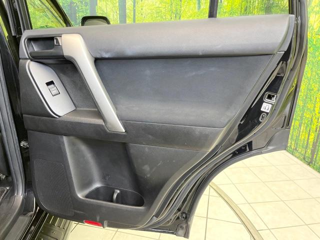 ランドクルーザープラド TX 禁煙車 4WD 純正SDナビ バックカメラ クルコン ETC Bluetooth接続 フロントフォグ オートライト オートエアコン スマートキー 電動格納ミラー ドアバイザー パワーステアリング(37枚目)