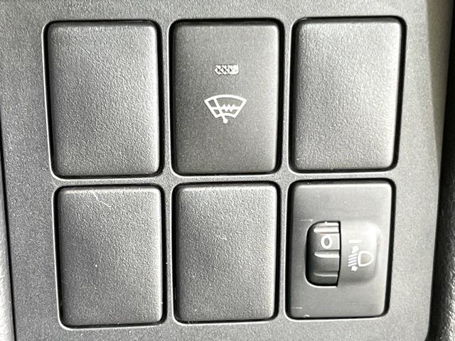 ランドクルーザープラド TX 禁煙車 4WD 純正SDナビ バックカメラ クルコン ETC Bluetooth接続 フロントフォグ オートライト オートエアコン スマートキー 電動格納ミラー ドアバイザー パワーステアリング(47枚目)