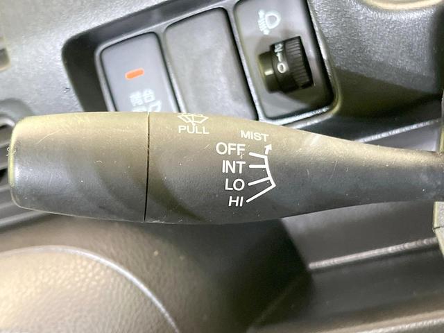 アクティトラック SDX 禁煙車 5速MT車 4WD FM/AMラジオ パワーステアリング 盗難防止装置 エアコン ヘッドライトレベライザー 荷台ランプ(23枚目)