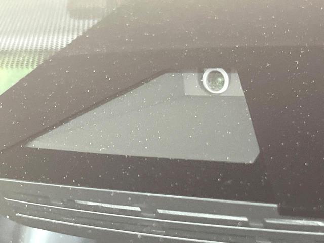 ヤリスクロス ハイブリッドZ 禁煙車 モデリスタエアロ 衝突被害軽減システム バックカメラ レーダークルーズ ハーフレザーシート パワーシート ドラレコ コーナーセンサー スマートキー LEDヘッド ETC2.0 オートハイビーム(5枚目)