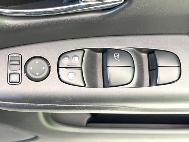 セレナ ハイウェイスターＶ　純正１０型ナビ　フリップダウンモニター　両側電動スライドドア　禁煙車　全周囲カメラ　プロパイロット　ＥＴＣ　ブラインドスポットモニター　ドライブレコーダー　Ｂｌｕｅｔｏｏｔｈ　デジタルインナーミラー（68枚目）