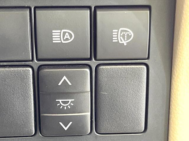 ランドクルーザープラド TX Lパッケージ マットブラックエディション サンルーフ 純正9型ナビ 全周囲カメラ 7人乗 4WD ルーフレール セーフティセンス 禁煙車 ドライブレコーダー ETC シートエアコン パワーシート LEDヘッド ルーフレール スマートキー(34枚目)