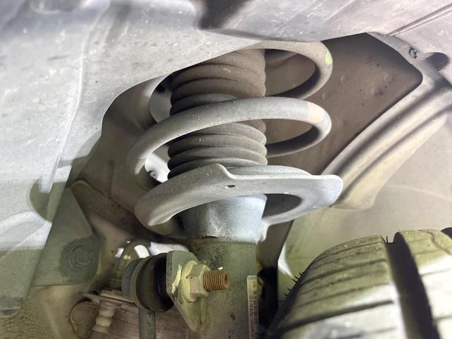 セレナ ハイウェイスター プロパイロットエディション 純正9インチナビ 後席モニター バックカメラ 両側電動ドア プロパイロット 衝突軽減ブレーキ ETC スマートキー オートブレーキホールド アイドリングストップ 電動格納ミラー ロールサンシェード(41枚目)