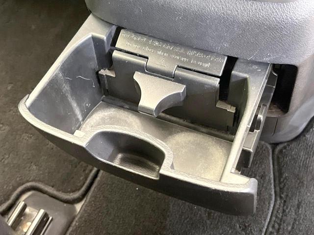 セレナ ハイウェイスター プロパイロットエディション 純正9インチナビ 後席モニター バックカメラ 両側電動ドア プロパイロット 衝突軽減ブレーキ ETC スマートキー オートブレーキホールド アイドリングストップ 電動格納ミラー ロールサンシェード(63枚目)