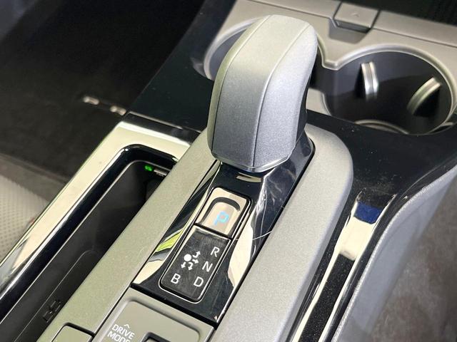 プリウス Z パノラマルーフ 12.3型ディスプレイオーディオ 全周囲カメラ 禁煙車 セーフティセンス トヨタチームメイト パワーバックドア BSM ETC ドライブレコーダーパワーシート シートエアコン(24枚目)