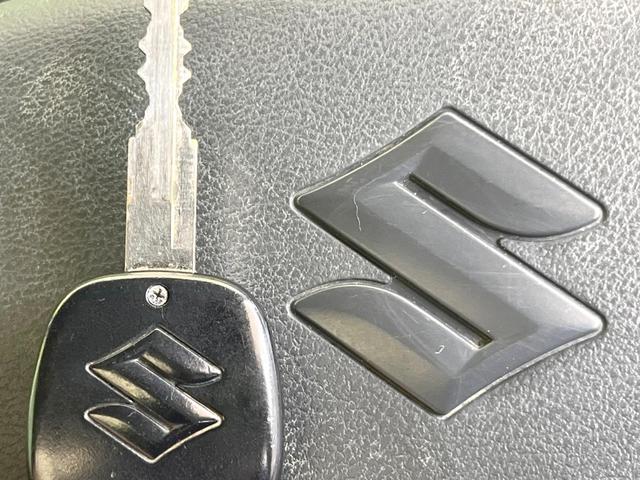 キャリイトラック KX 4WD MT車 衝突被害軽減システム 禁煙車 オートライト CDオーディオ パワーウィンドウ ヘッドライトレベライザー フォグライト 横滑り防止装置 車線逸脱警報(7枚目)