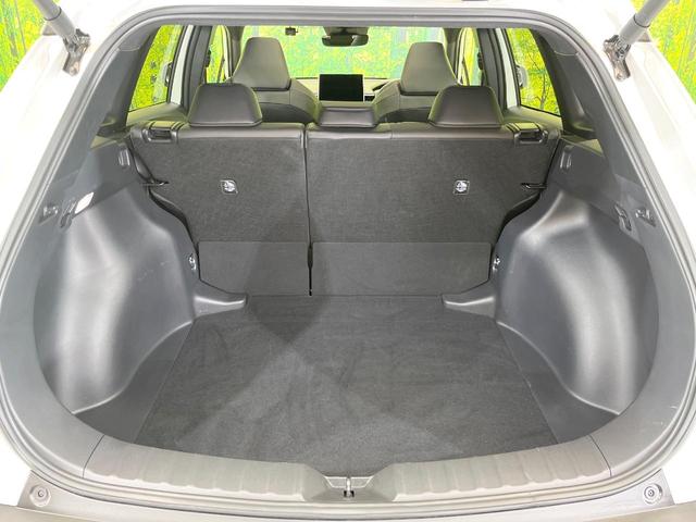 カローラクロス ハイブリッド　Ｚ　禁煙車　ガラスルーフ　全周囲カメラ　衝突被害軽減システム　レーダークルーズ　電動リアゲート　ハーフレザーシート　ＥＴＣ２．０　ドラレコ　コーナーセンサー　スマートキー　ＬＥＤヘッド　オートハイビーム（33枚目）