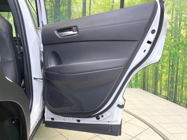 カローラクロス ハイブリッド　Ｚ　禁煙車　ガラスルーフ　全周囲カメラ　衝突被害軽減システム　レーダークルーズ　電動リアゲート　ハーフレザーシート　ＥＴＣ２．０　ドラレコ　コーナーセンサー　スマートキー　ＬＥＤヘッド　オートハイビーム（36枚目）