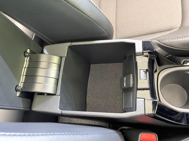 カローラクロス ハイブリッド　Ｚ　禁煙車　ガラスルーフ　全周囲カメラ　衝突被害軽減システム　レーダークルーズ　電動リアゲート　ハーフレザーシート　ＥＴＣ２．０　ドラレコ　コーナーセンサー　スマートキー　ＬＥＤヘッド　オートハイビーム（40枚目）