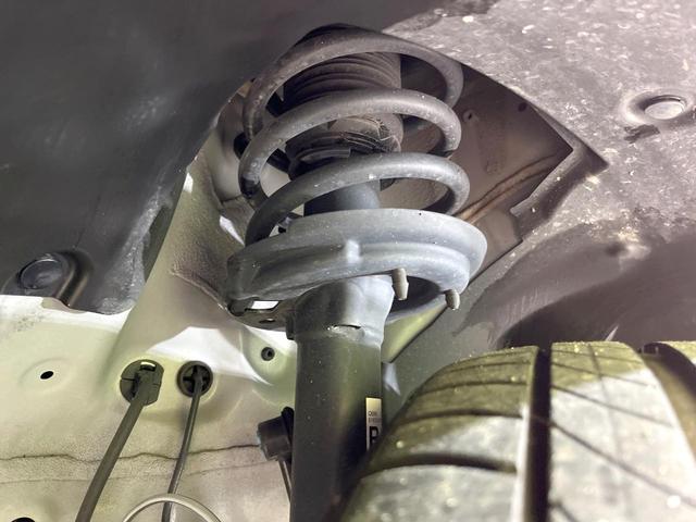 ヴェゼル ｅ：ＨＥＶ　Ｚ　純正８型ナビ　禁煙車　ホンダセンシング　アダプティブクルーズコントロール　バックカメラ　ドライブレコーダー　ＥＴＣ　Ｂｌｕｅｔｏｏｔｈ　シートヒーター　ステアリングヒーター　スマートキー　純正アルミ（20枚目）