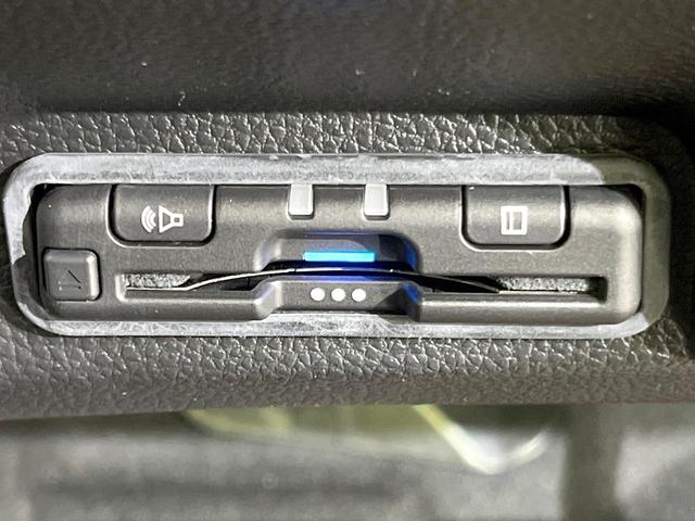 ヴェゼル ｅ：ＨＥＶ　Ｚ　純正８型ナビ　禁煙車　ホンダセンシング　アダプティブクルーズコントロール　バックカメラ　ドライブレコーダー　ＥＴＣ　Ｂｌｕｅｔｏｏｔｈ　シートヒーター　ステアリングヒーター　スマートキー　純正アルミ（43枚目）