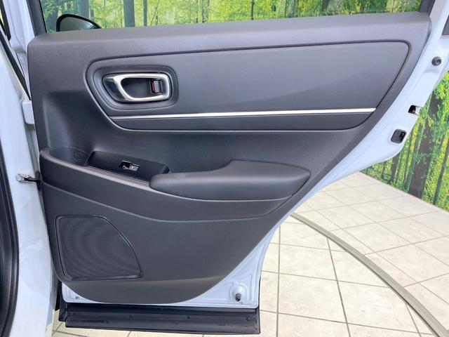 ヴェゼル ｅ：ＨＥＶ　Ｚ　純正８型ナビ　禁煙車　ホンダセンシング　アダプティブクルーズコントロール　バックカメラ　ドライブレコーダー　ＥＴＣ　Ｂｌｕｅｔｏｏｔｈ　シートヒーター　ステアリングヒーター　スマートキー　純正アルミ（59枚目）