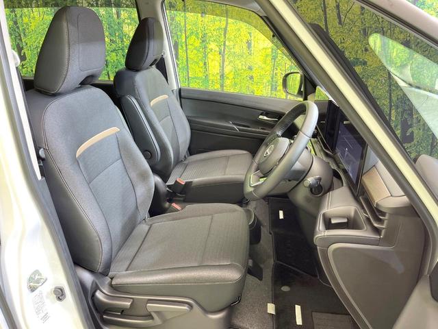 セレナ ｅ－パワー　ハイウェイスターＶ　１２．３型純正ナビ　両側電動ドア　全周囲カメラ　プロパイロット　禁煙車　デジタルインナーミラー　ブラインドスポットモニター　ＥＴＣ　ドラレコ　ＬＥＤヘッドライト　スマートキー　フルセグＴＶ（9枚目）