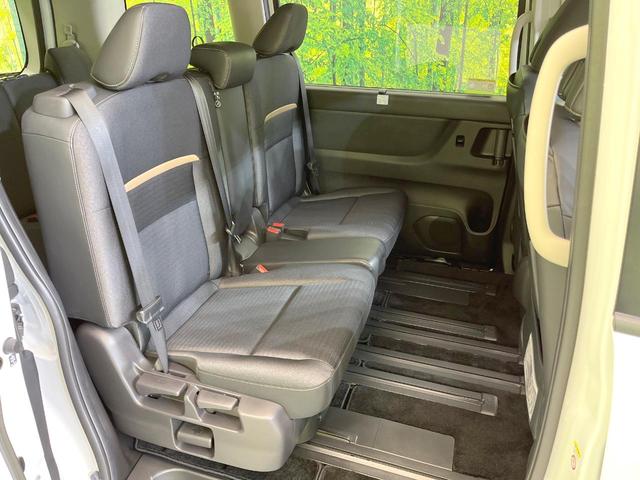 セレナ ｅ－パワー　ハイウェイスターＶ　１２．３型純正ナビ　両側電動ドア　全周囲カメラ　プロパイロット　禁煙車　デジタルインナーミラー　ブラインドスポットモニター　ＥＴＣ　ドラレコ　ＬＥＤヘッドライト　スマートキー　フルセグＴＶ（10枚目）