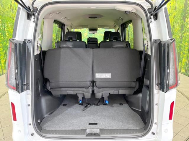 セレナ ｅ－パワー　ハイウェイスターＶ　１２．３型純正ナビ　両側電動ドア　全周囲カメラ　プロパイロット　禁煙車　デジタルインナーミラー　ブラインドスポットモニター　ＥＴＣ　ドラレコ　ＬＥＤヘッドライト　スマートキー　フルセグＴＶ（59枚目）