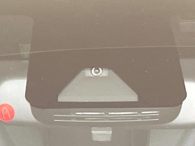 ヤリス X 禁煙車 バックカメラ 衝突被害軽減システム コーナーセンサー スマートキー ETC オートハイビーム 車線逸脱警報 オートライト Bluetooth(5枚目)