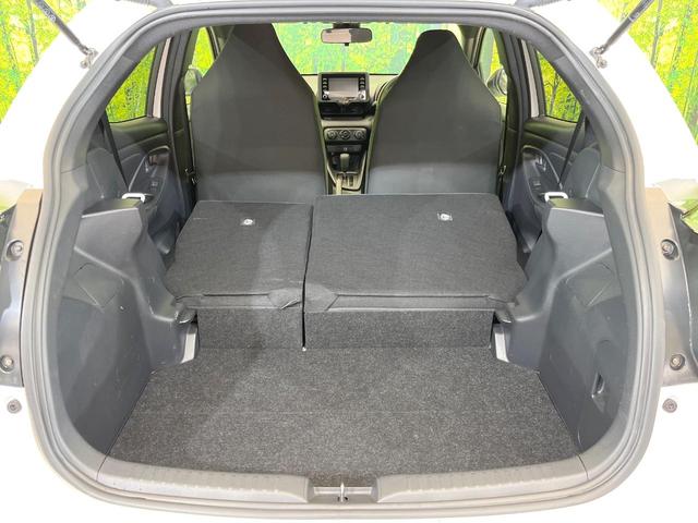 ヤリス X 禁煙車 バックカメラ 衝突被害軽減システム コーナーセンサー スマートキー ETC オートハイビーム 車線逸脱警報 オートライト Bluetooth(10枚目)