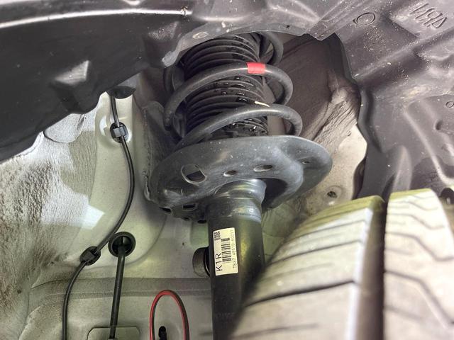 ヤリス X 禁煙車 バックカメラ 衝突被害軽減システム コーナーセンサー スマートキー ETC オートハイビーム 車線逸脱警報 オートライト Bluetooth(20枚目)