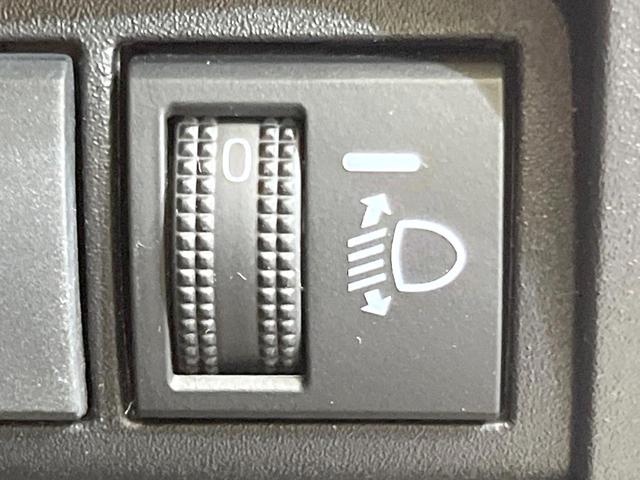 ヤリス X 禁煙車 バックカメラ 衝突被害軽減システム コーナーセンサー スマートキー ETC オートハイビーム 車線逸脱警報 オートライト Bluetooth(49枚目)