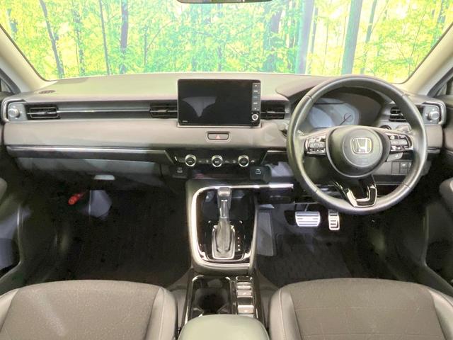 ヴェゼル ｅ：ＨＥＶ　Ｚ　ＯＰグリル　テールゲートスポイラー　純正９型ナビ　バックカメラ　衝突被害軽減システム　レーダークルーズ　禁煙車　電動リアゲート　シートヒーター　ドラレコ　コーナーセンサー　スマートキー　ＬＥＤヘッド（2枚目）