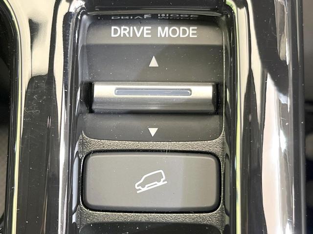 ヴェゼル ｅ：ＨＥＶ　Ｚ　ＯＰグリル　テールゲートスポイラー　純正９型ナビ　バックカメラ　衝突被害軽減システム　レーダークルーズ　禁煙車　電動リアゲート　シートヒーター　ドラレコ　コーナーセンサー　スマートキー　ＬＥＤヘッド（45枚目）