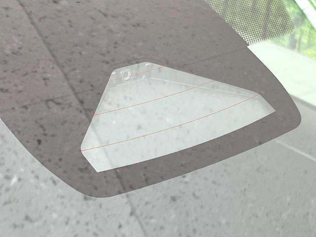 ヤリス Ｘ　禁煙車　純正８型ディスプレイオーディオ　トヨタセーフティセンス　バックカメラ　ＥＴＣ　パーキングサポートブレーキ　横滑り防止装置　Ｂｌｕｅｔｏｏｔｈ　パワーステアリング　パワーウィンドウ（3枚目）