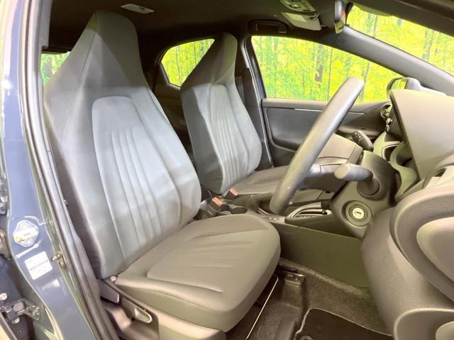 ヤリス Ｘ　禁煙車　純正８型ディスプレイオーディオ　トヨタセーフティセンス　バックカメラ　ＥＴＣ　パーキングサポートブレーキ　横滑り防止装置　Ｂｌｕｅｔｏｏｔｈ　パワーステアリング　パワーウィンドウ（8枚目）