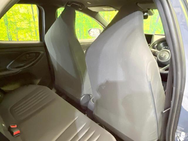 ヤリス Ｘ　禁煙車　純正８型ディスプレイオーディオ　トヨタセーフティセンス　バックカメラ　ＥＴＣ　パーキングサポートブレーキ　横滑り防止装置　Ｂｌｕｅｔｏｏｔｈ　パワーステアリング　パワーウィンドウ（42枚目）