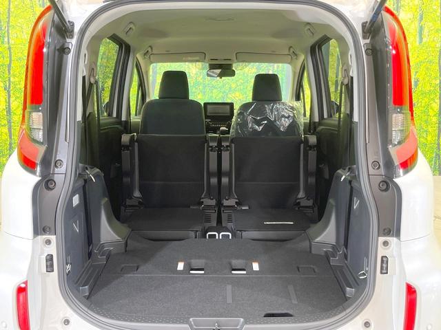 シエンタ ハイブリッドX 登録済未使用車 セーフティセンス レーダークルーズ 電動スライドドア スマートキー 7人乗り オートハイビーム LEDヘッド オートエアコン クリアランスソナー アイドリングストップ(11枚目)