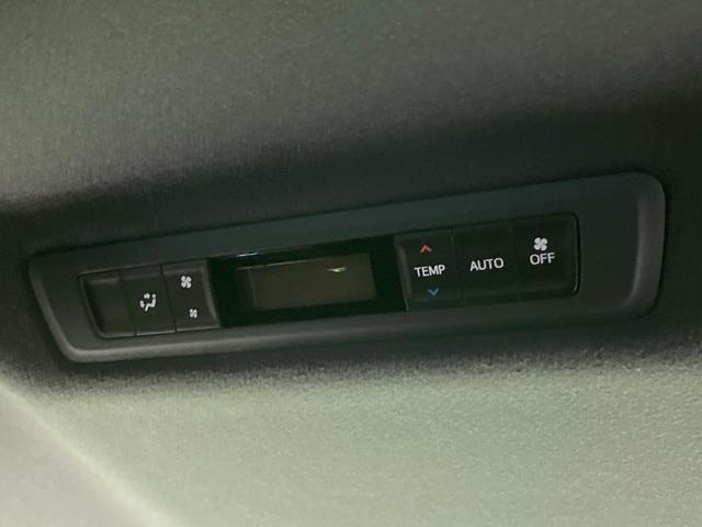 ヴォクシー ZS GRスポーツ 純正10型SDナビ 両側電動ドア 7人乗り バックカメラ 衝突被害軽減システム 禁煙車 ハーフレザーシート ドラレコ コーナーセンサー スマートキー ビルトインETC クルコン オートハイビーム(40枚目)