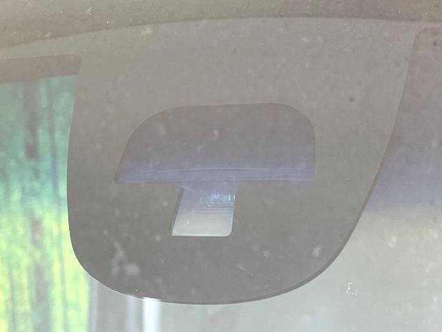 N-BOXカスタム G SSパッケージ 純正SDナビ 両側電動ドア シティブレーキアクティブシステム 禁煙車 バックカメラ ETC HIDヘッド スマートキー オートエアコン オートライト Bluetooth フルセグTV CD/DVD再生(5枚目)