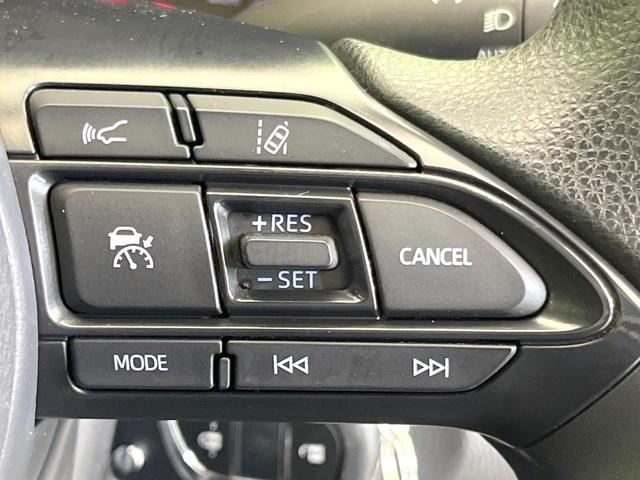 ヤリス ハイブリッドＸ　８型ディスプレイオーディオ　トヨタセーフティセンス　禁煙車　バックカメラ　レーダークルーズ　ＥＴＣ　スマートキー　オートマチックハイビーム　オートライト　車線逸脱警報　Ｂｌｕｅｔｏｏｔｈ（6枚目）