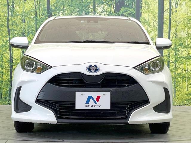ヤリス ハイブリッドＸ　８型ディスプレイオーディオ　トヨタセーフティセンス　禁煙車　バックカメラ　レーダークルーズ　ＥＴＣ　スマートキー　オートマチックハイビーム　オートライト　車線逸脱警報　Ｂｌｕｅｔｏｏｔｈ（14枚目）