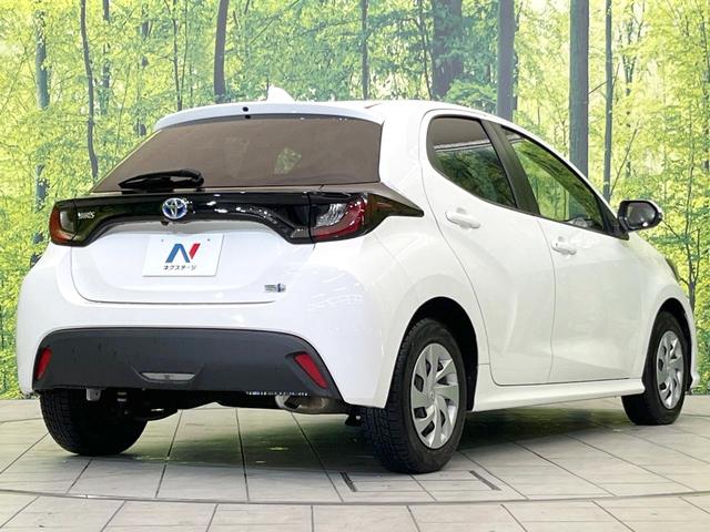 ヤリス ハイブリッドＸ　８型ディスプレイオーディオ　トヨタセーフティセンス　禁煙車　バックカメラ　レーダークルーズ　ＥＴＣ　スマートキー　オートマチックハイビーム　オートライト　車線逸脱警報　Ｂｌｕｅｔｏｏｔｈ（17枚目）