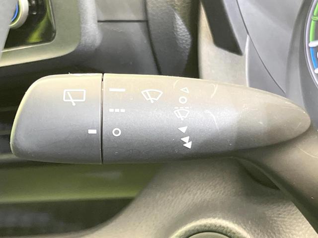 ヤリス ハイブリッドＸ　８型ディスプレイオーディオ　トヨタセーフティセンス　禁煙車　バックカメラ　レーダークルーズ　ＥＴＣ　スマートキー　オートマチックハイビーム　オートライト　車線逸脱警報　Ｂｌｕｅｔｏｏｔｈ（26枚目）