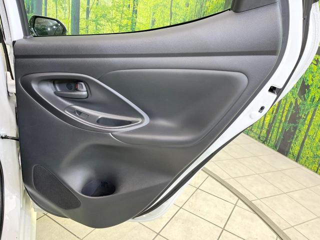 ヤリス ハイブリッドＸ　８型ディスプレイオーディオ　トヨタセーフティセンス　禁煙車　バックカメラ　レーダークルーズ　ＥＴＣ　スマートキー　オートマチックハイビーム　オートライト　車線逸脱警報　Ｂｌｕｅｔｏｏｔｈ（42枚目）