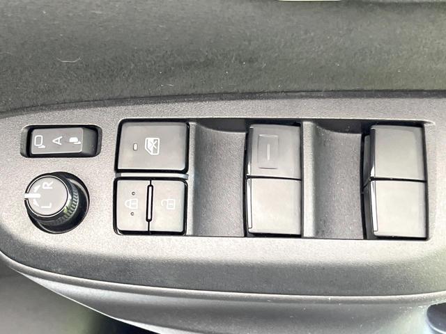 ヤリス ハイブリッドＸ　８型ディスプレイオーディオ　トヨタセーフティセンス　禁煙車　バックカメラ　レーダークルーズ　ＥＴＣ　スマートキー　オートマチックハイビーム　オートライト　車線逸脱警報　Ｂｌｕｅｔｏｏｔｈ（46枚目）