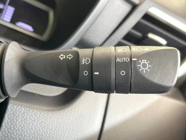 ルーミー カスタムG-T ターボ 純正9型ナビ 全周囲カメラ クリアランスソナー 衝突軽減 両側電動ドア 禁煙車 レーダークルーズ ドラレコ ETC 前席シートヒーター LEDヘッド/フォグ 電動パーキング Bluetooth(29枚目)